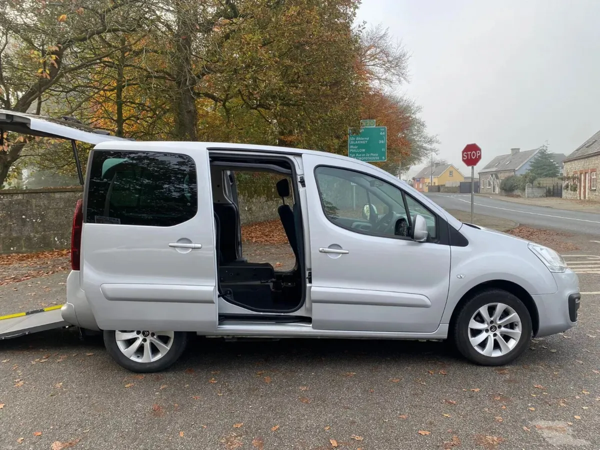 Wheelchair Accessible Citroen Berlingo - Image 6