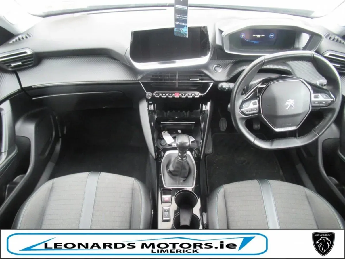 221 Peugeot 2008 Allure 1.2p 100bhp *REDUCED* - Image 5
