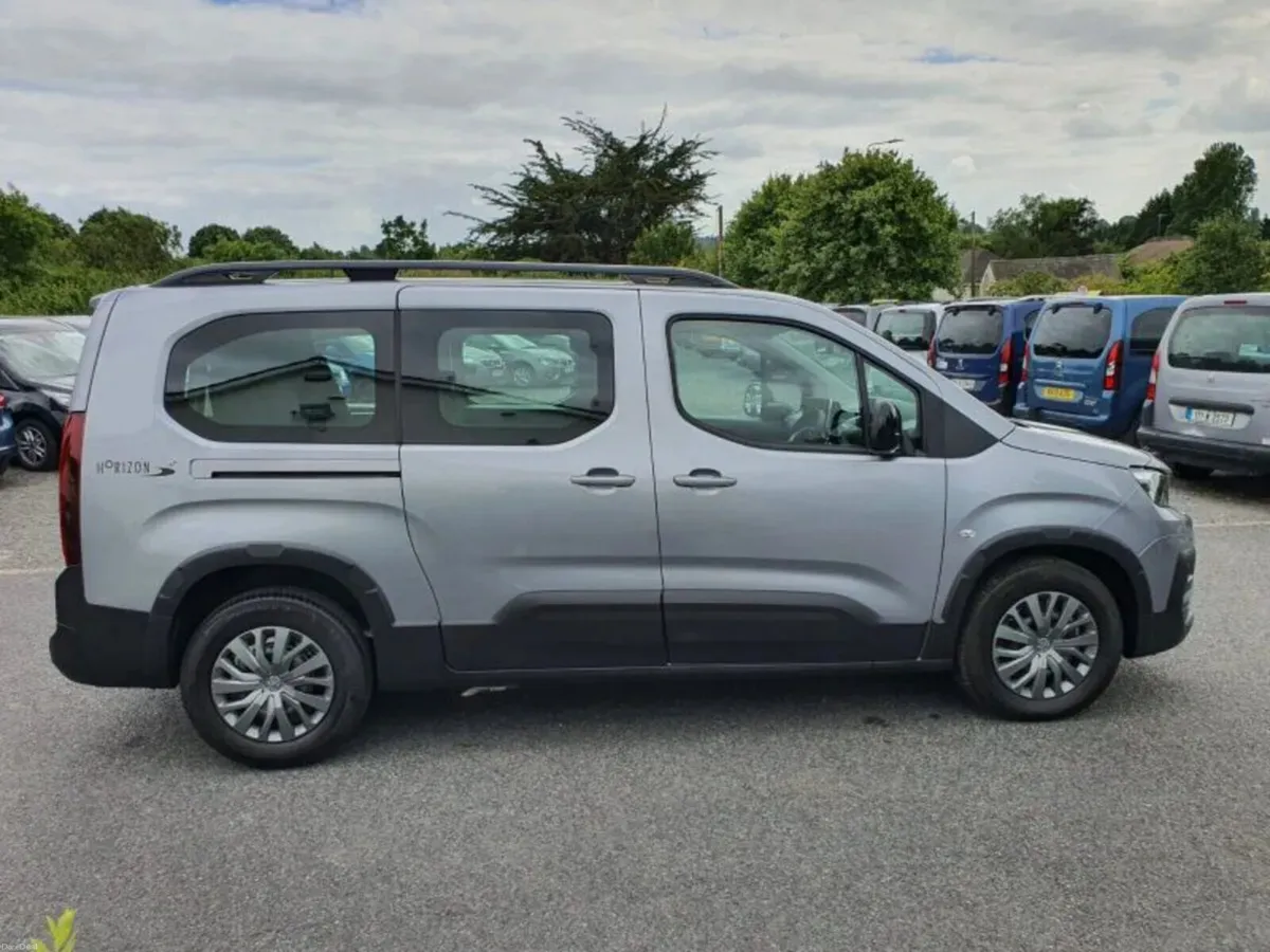 Wheelchair Taxi 7 seat auto Peugeot Rifter - Image 4