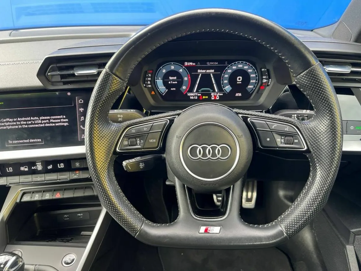 Audi A3 SPORTBACK 30 TDI S-LINE // APPLE CARPLAY / - Image 4