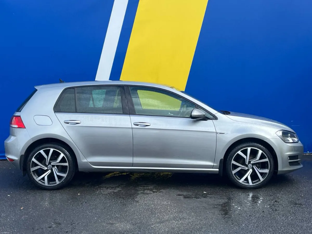 Volkswagen Golf 1.2 TSI R-LINE PACK AUTO // TRENDL - Image 2