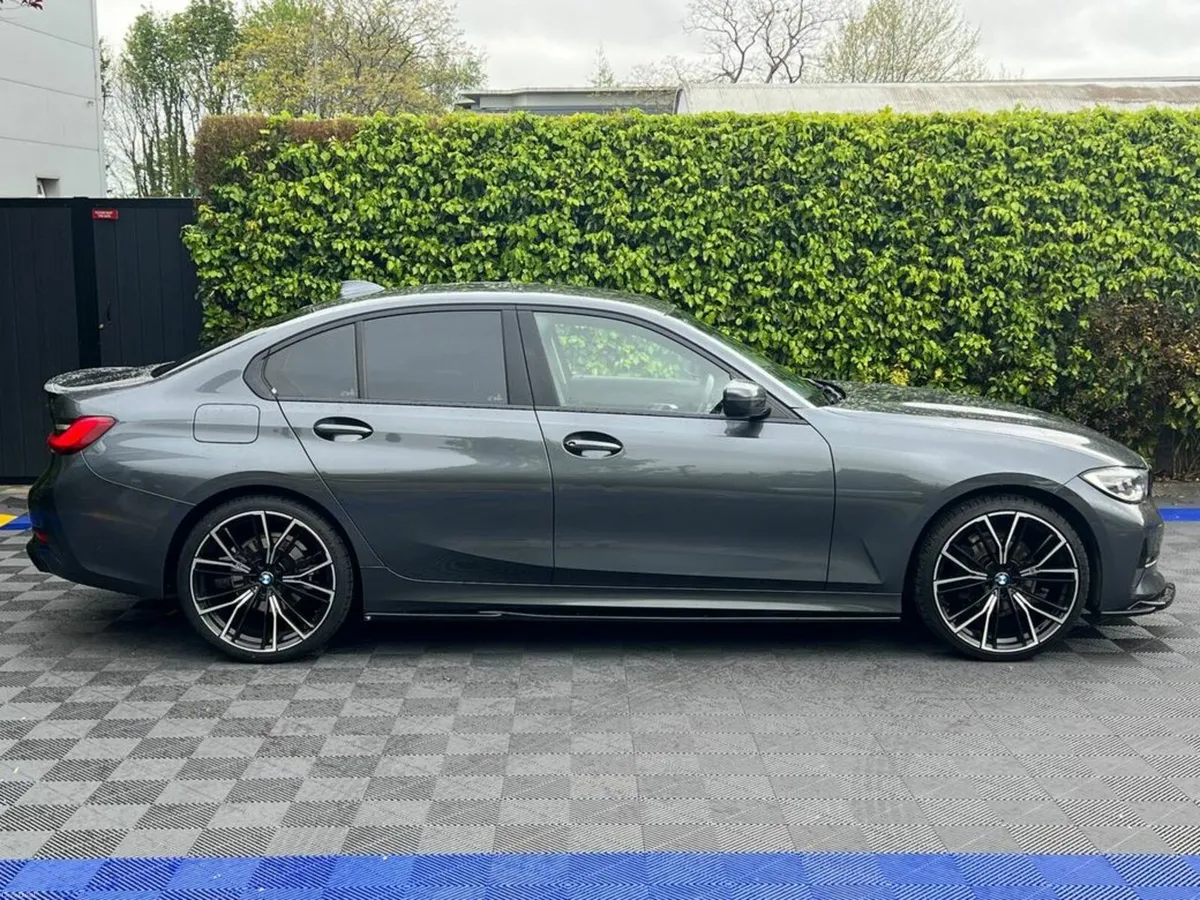 BMW 3-Series 318d M COMPETITION PACK 2.0 // NEW 20 - Image 2