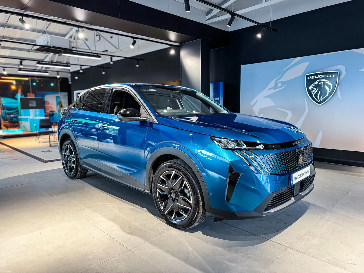 2024 Peugeot 3008 Allure 1.2 MHEV PureTech 136bhp - Image 2