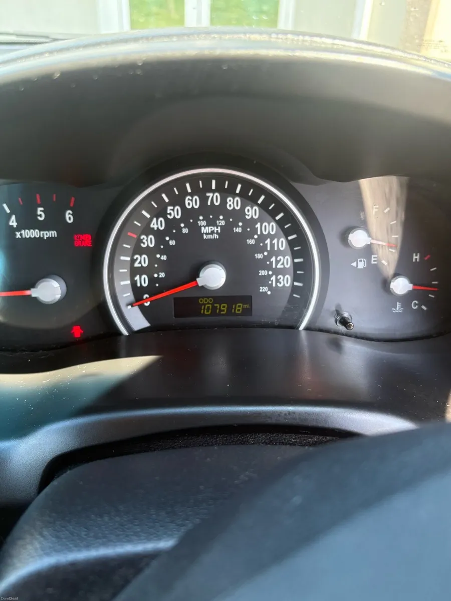 Kia Sedona Wheelchair car (tax 31/07/2026) - Image 4