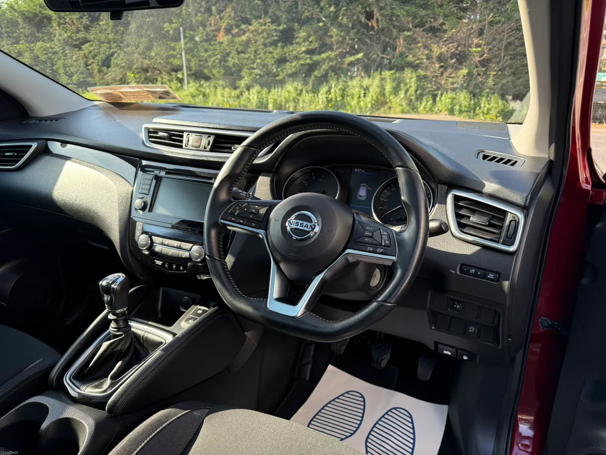 202 Nissan Qashqai 1.3 Petrol SE - Image 5