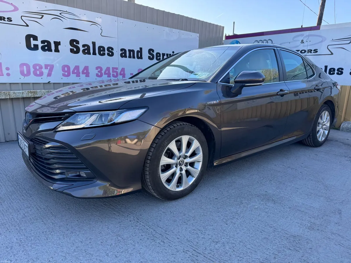 211 Toyota Camry 2.5 HYBRID AUTO Warranty - Image 1