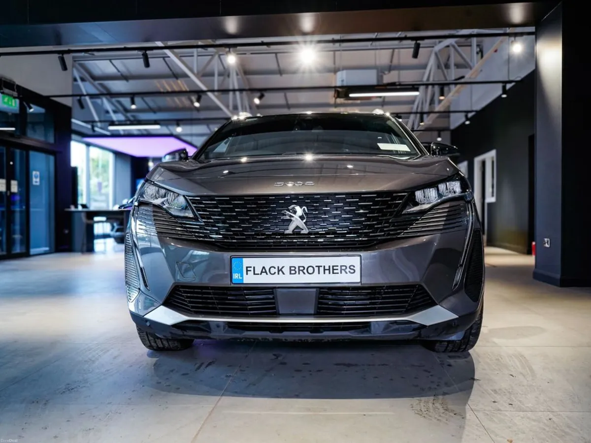 2023 Peugeot 5008 FL Allure 1.5 BlueHDi 130 Auto - Image 4