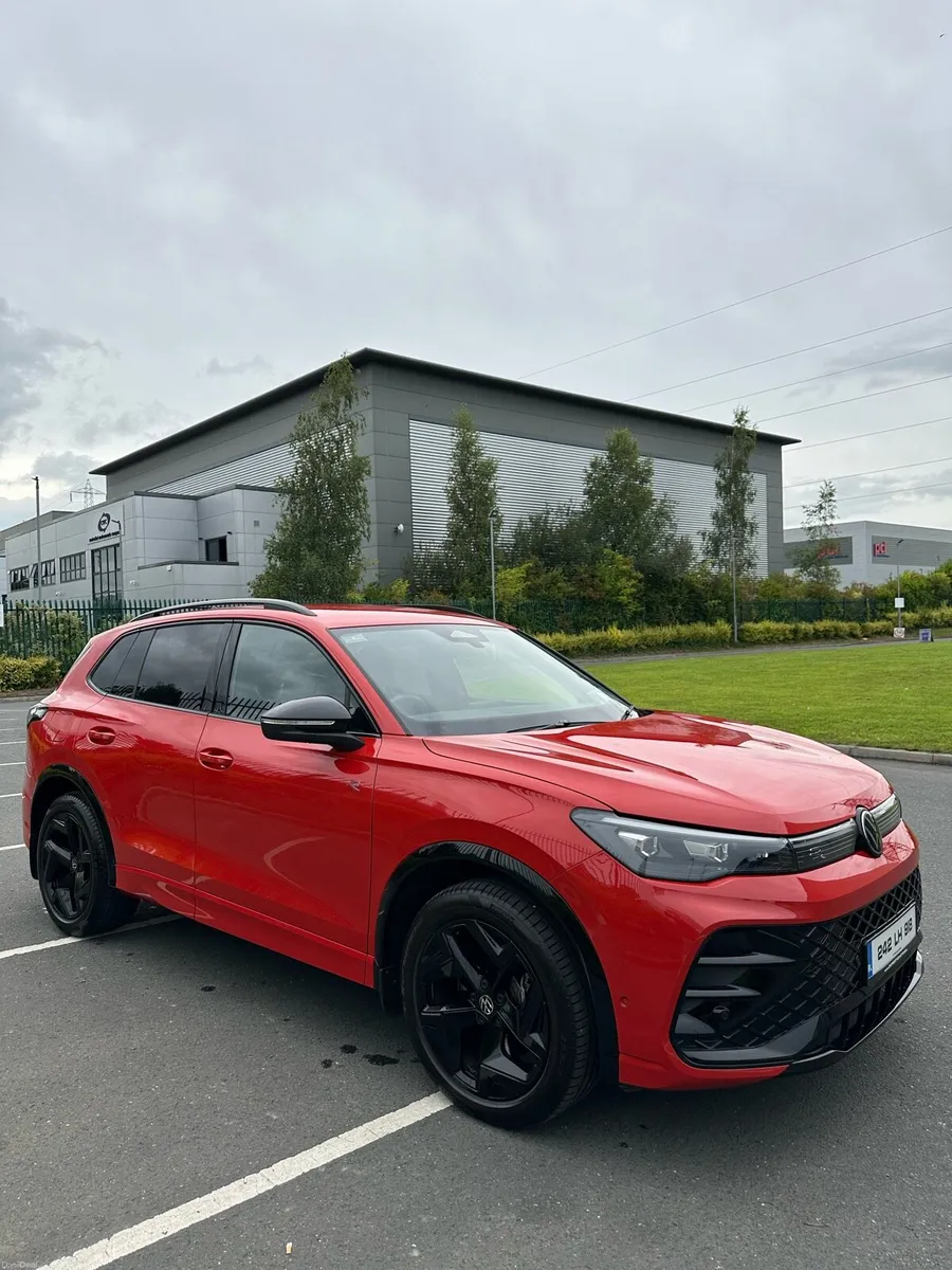 Volkswagen Tiguan R Line 2.0L | Rare color - Image 1