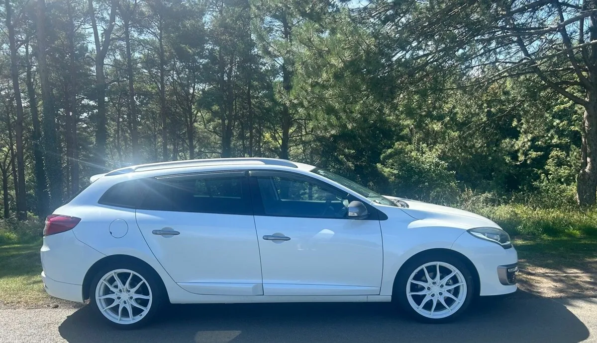 Megane GT Line Sportwagon/Estate. Swap for manual - Image 1