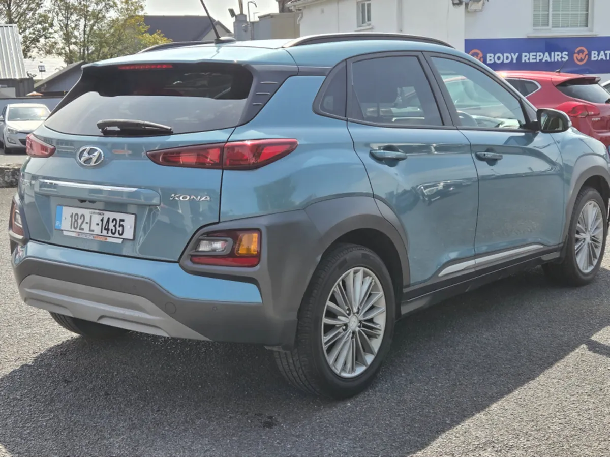 Hyundai KONA KAUAI 2WD EXECUTIVE 5DR - Image 3