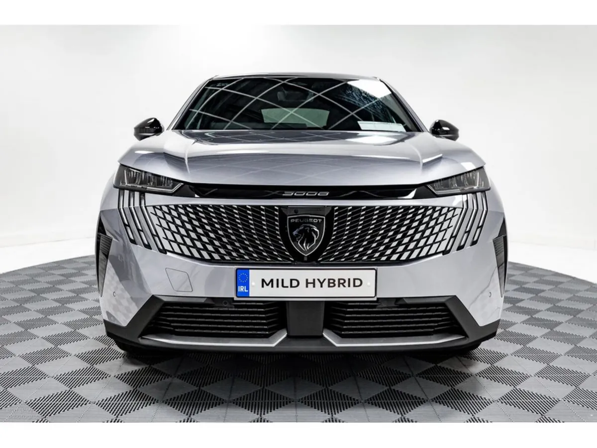 Peugeot 3008 * Demo Model* Allure HYBRID Auto 145H - Image 2