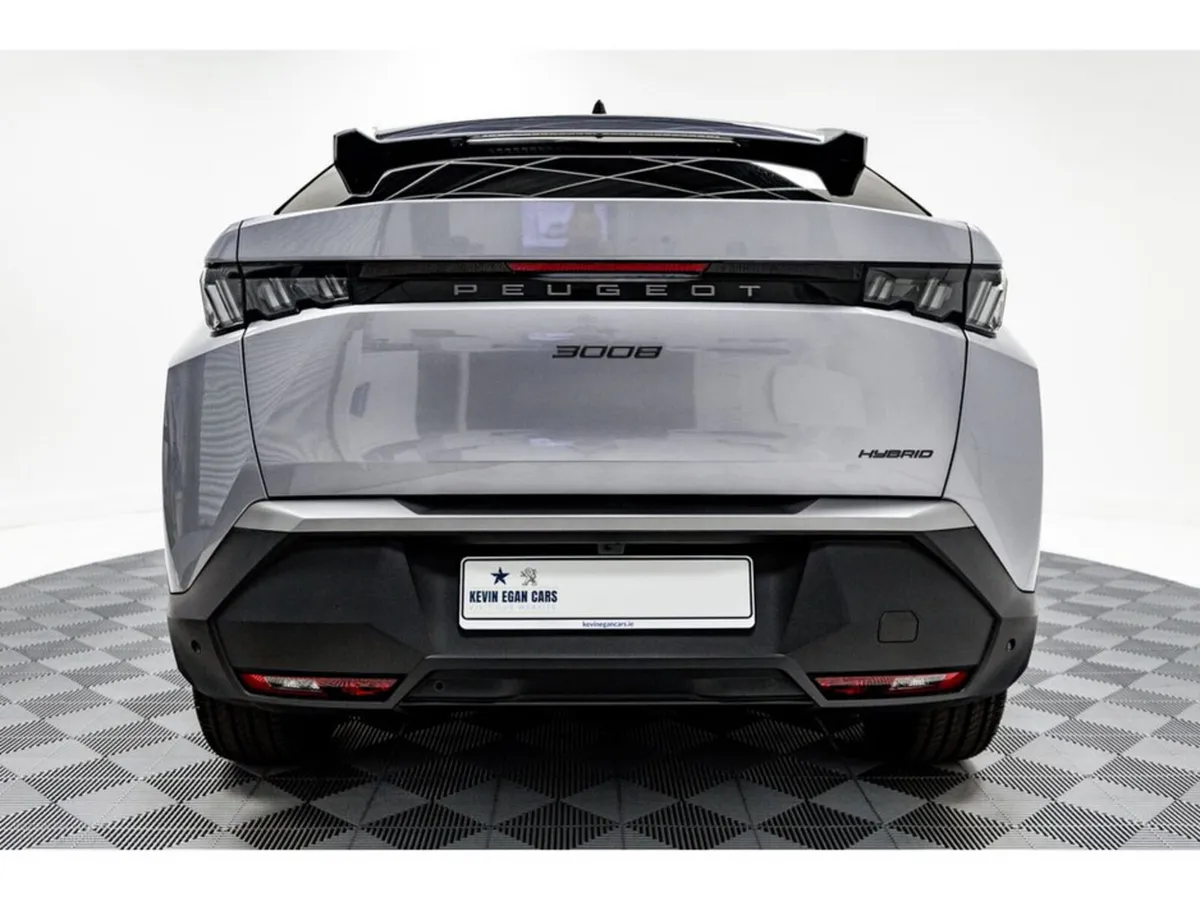 Peugeot 3008 * Demo Model* Allure HYBRID Auto 145H - Image 6