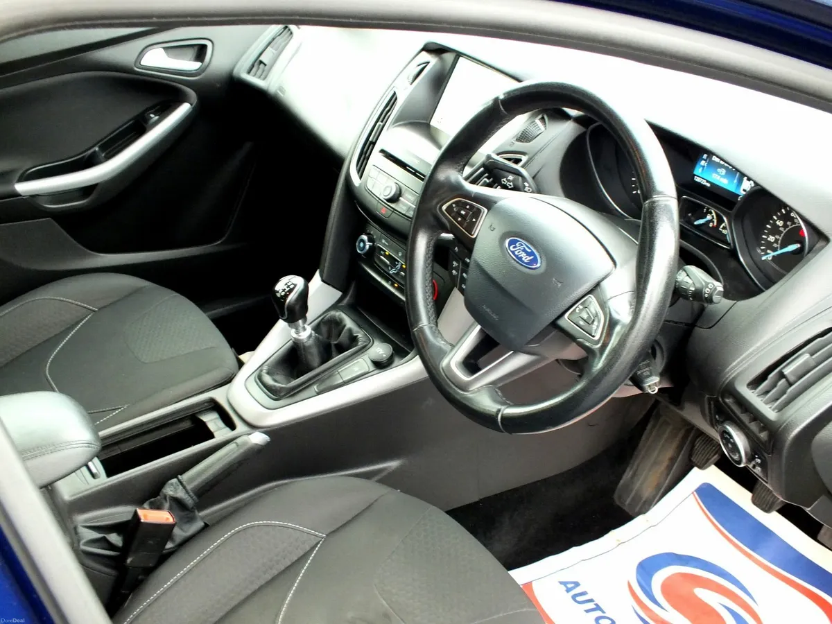 Ford Focus 2017 - Image 2