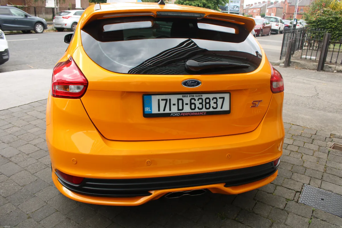 Ford Focus ST-3 2.0 PETROL 246 BHP 2017 - Image 4