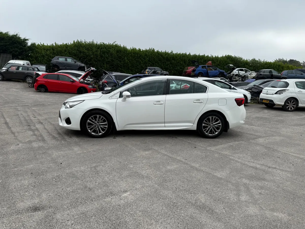 Toyota Avensis 2015 - Image 4