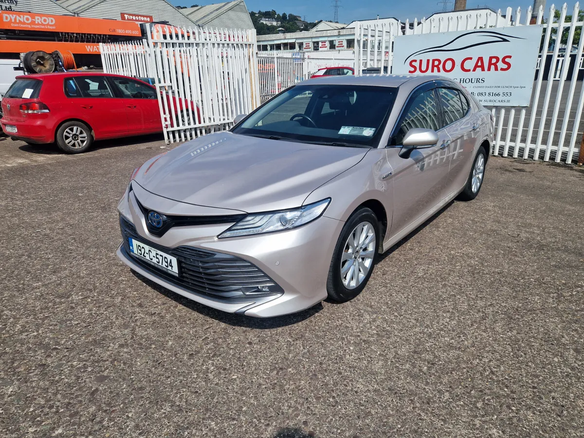 Toyota Camry 2.5 Self Charging Hybrid Automatic - Image 3