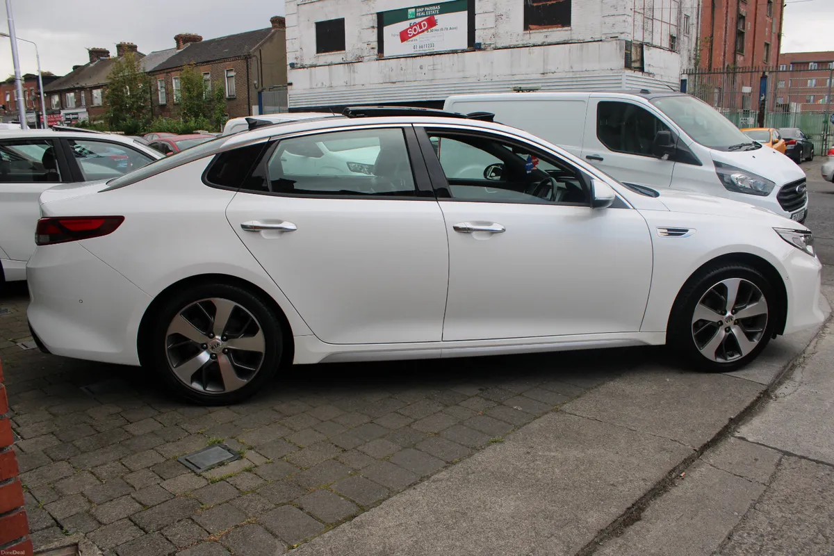 Kia Optima 1.7 GT-LINE 2018 - Image 3
