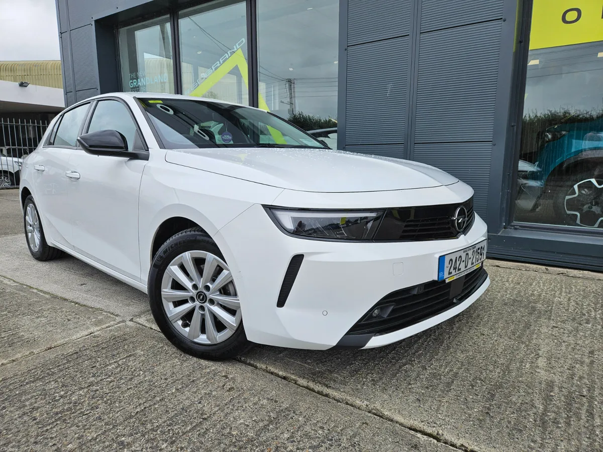 Opel Astra 1.2 Petrol - Image 1