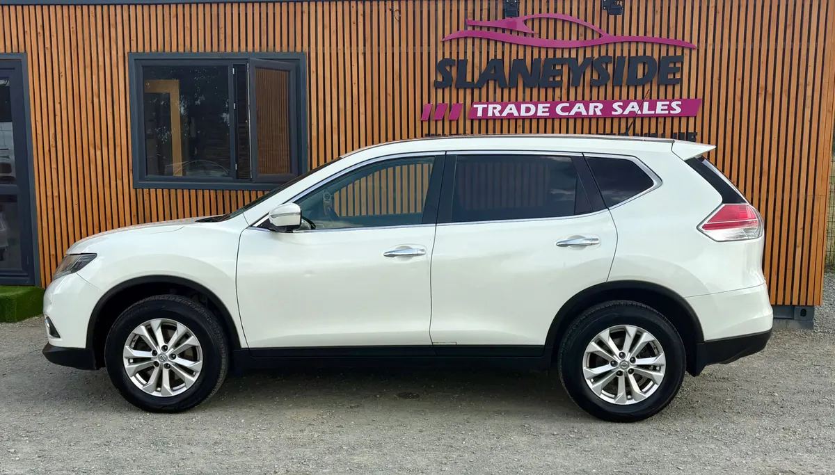 161 Nissan X-Trail 4x4 7 seats - Image 2