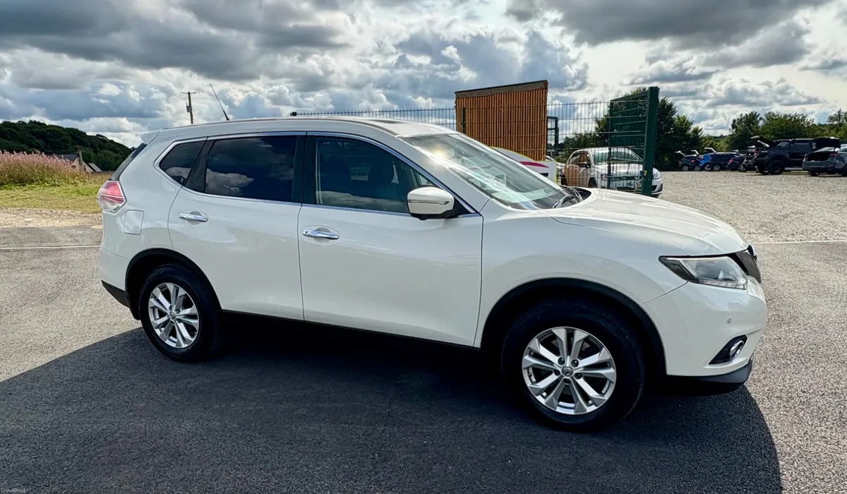 161 Nissan X-Trail 4x4 7 seats - Image 4