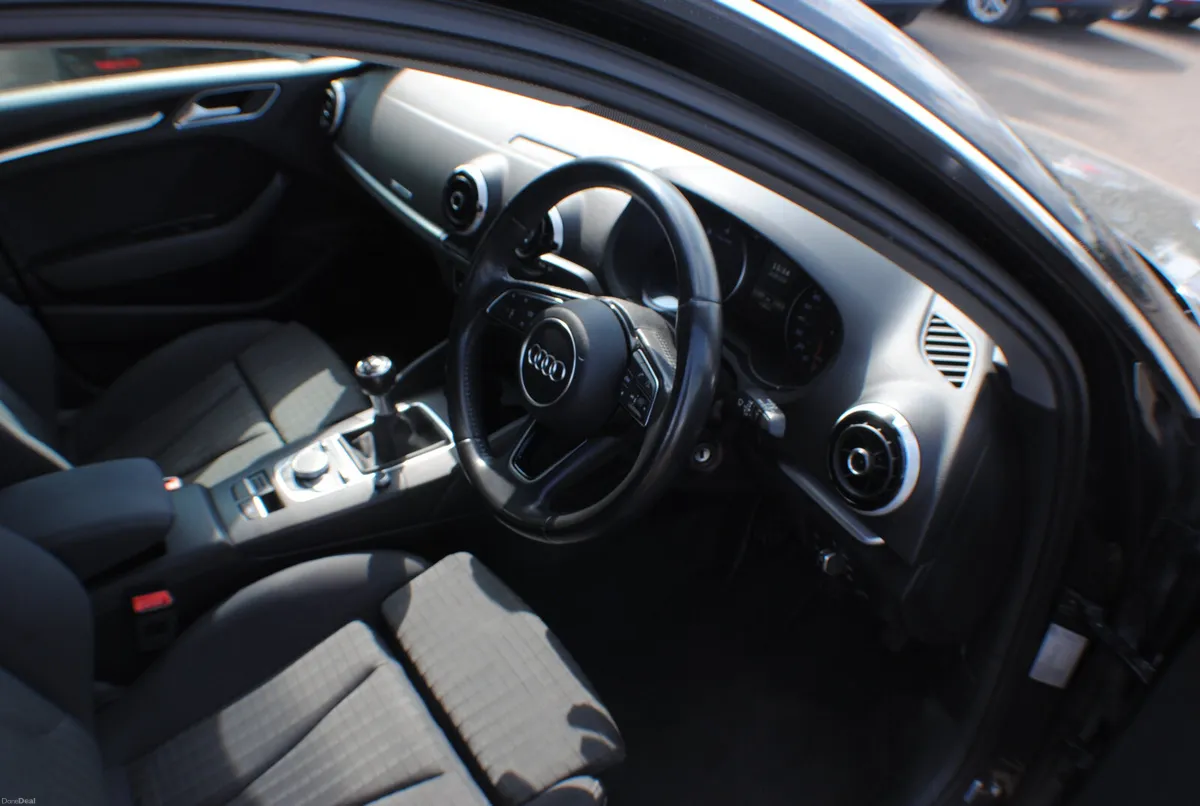 Audi A3 1.6TDI 5DR  2017 - Image 4