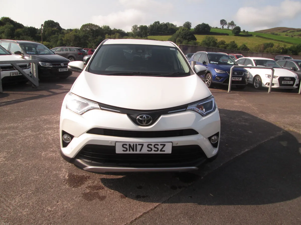2017  TOYOTA  RAV-4  2.0  D-4D  BUSINESS  EDITION - Image 3