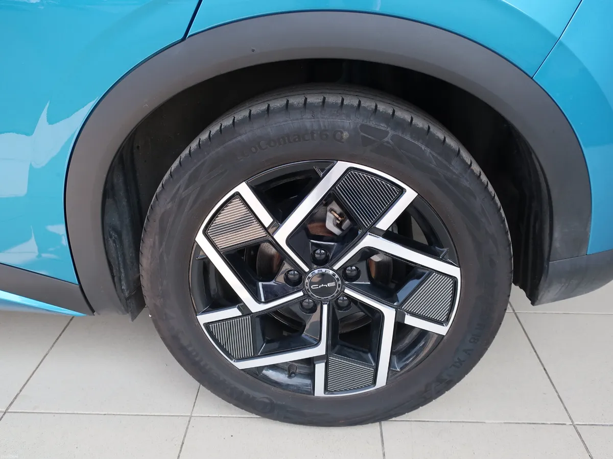 2025 BYD ATTO 3 Design 60kwh - Image 4