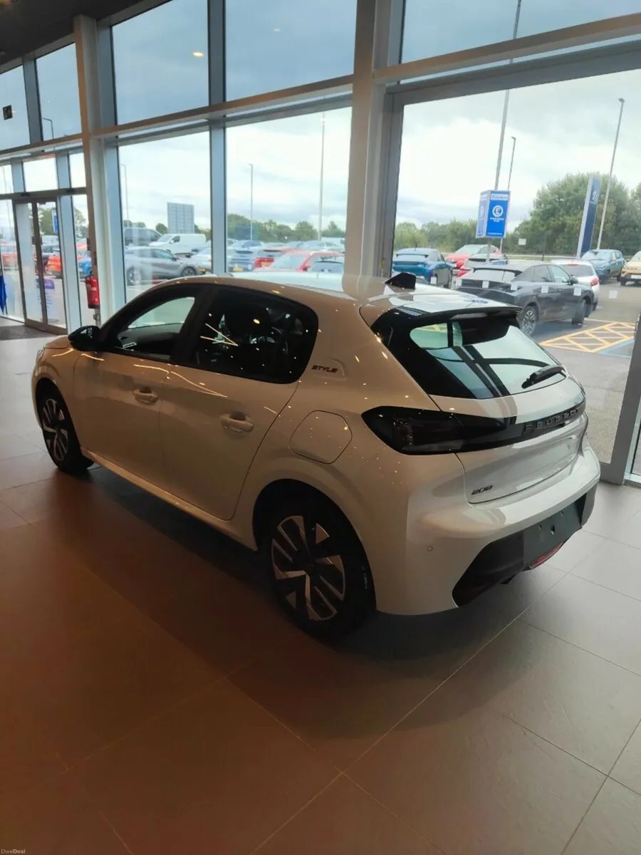 Peugeot 208 Hatchback Special Editions Style - Image 2