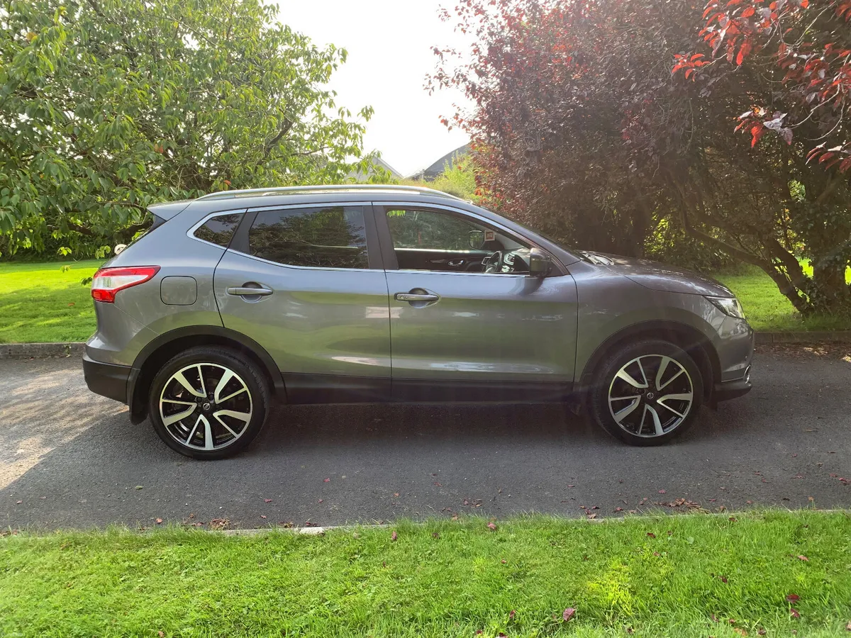Nissan Qashqai 2015 HIGH SPEC SVE - Image 1