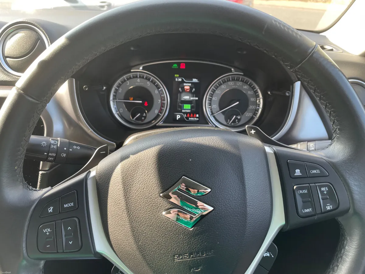 VITARA HYBRID - STUNNING, SPOTLESS, AS NEW. - Image 2