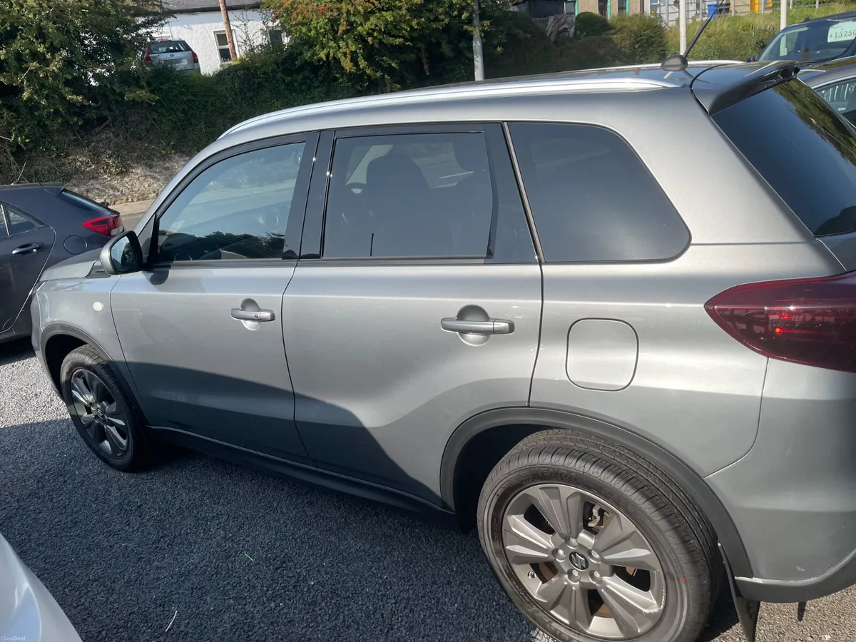 VITARA HYBRID - STUNNING, SPOTLESS, AS NEW. - Image 6