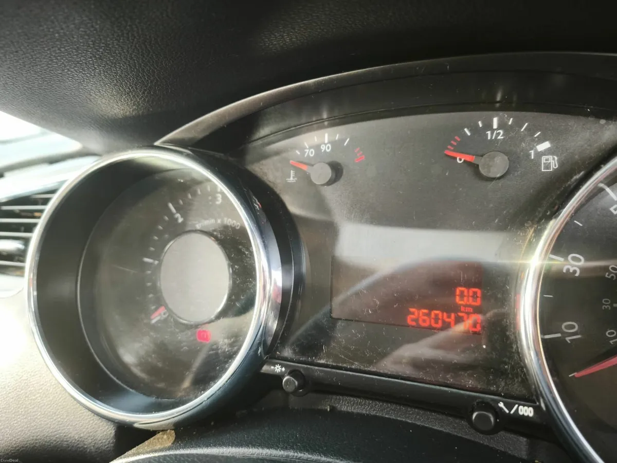 Peugeot 5008 2010 - Image 3