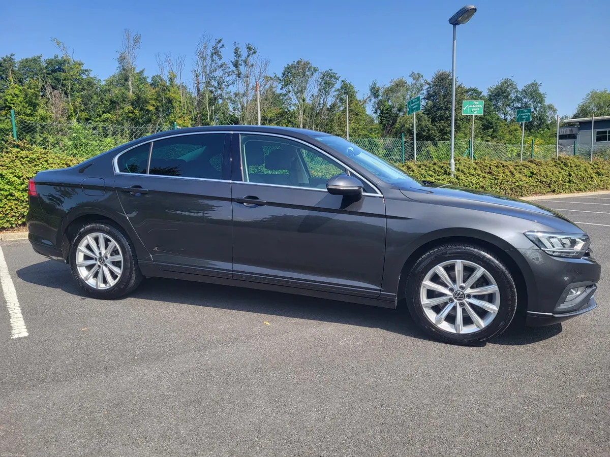 2021 VOLKSWAGEN PASSAT 2.0 TDI  AUTO BUSINESS ED - Image 1