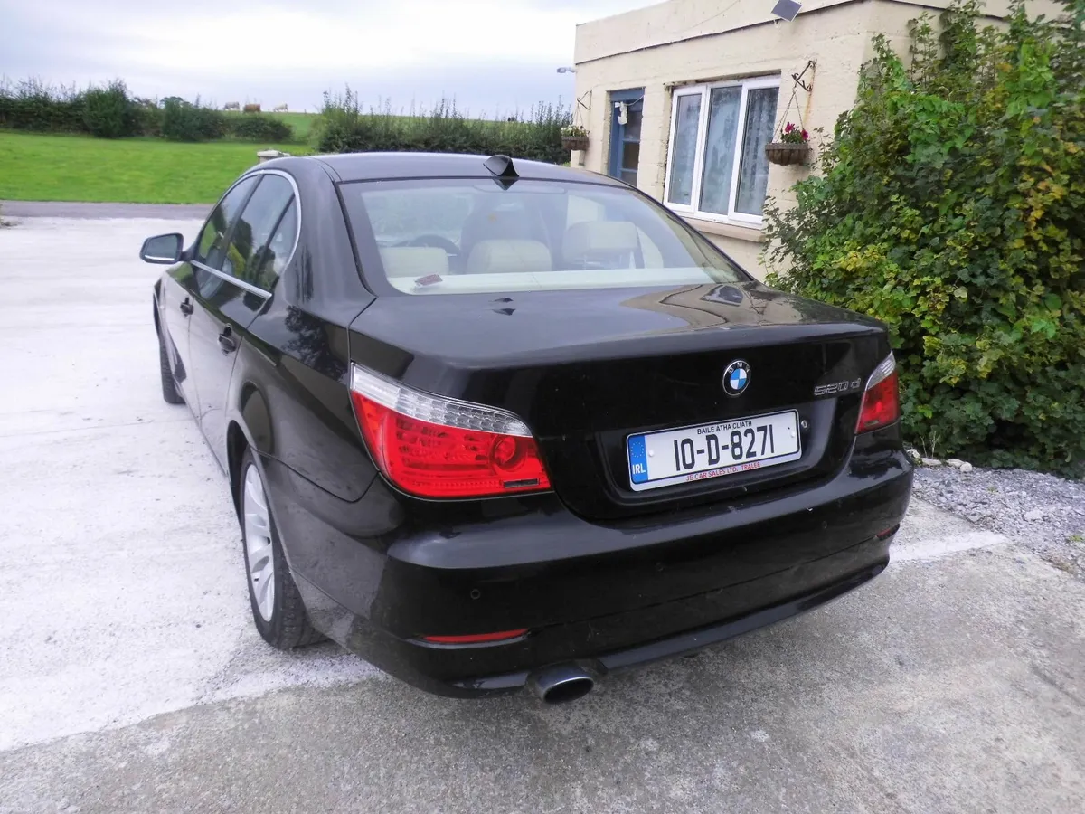 BMW 5-Series 2010 - Image 3