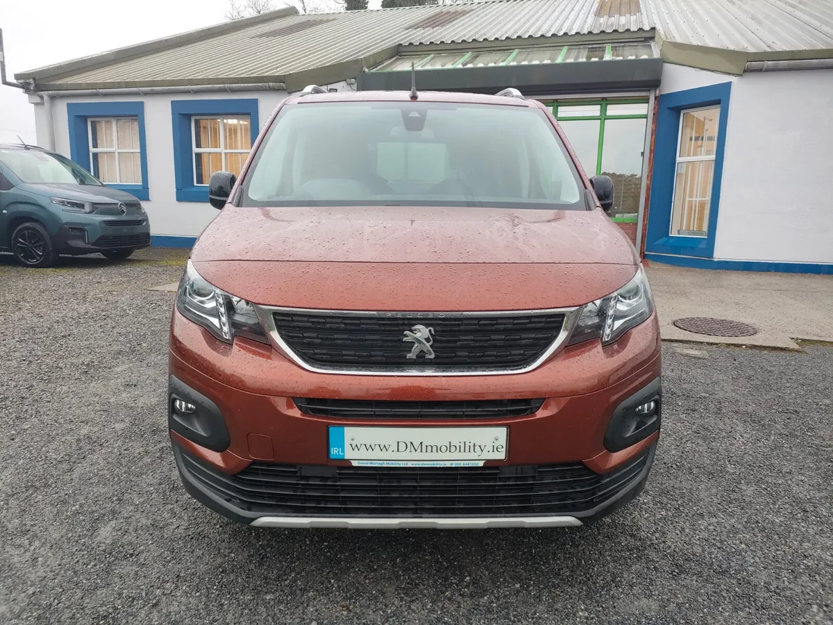 Wheelchair Car - Image 2