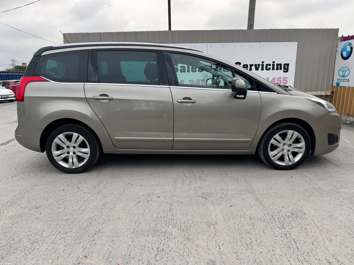 151 Peugeot 5008 1.6D High Spec Low Miles Warranty - Image 6