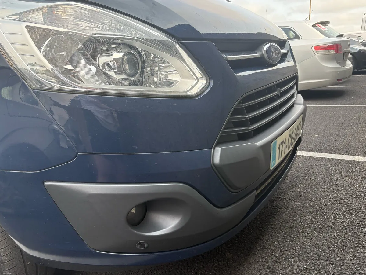 Ford Tourneo Custom Titanium - 8 Seat NEW ENGINE - Image 4