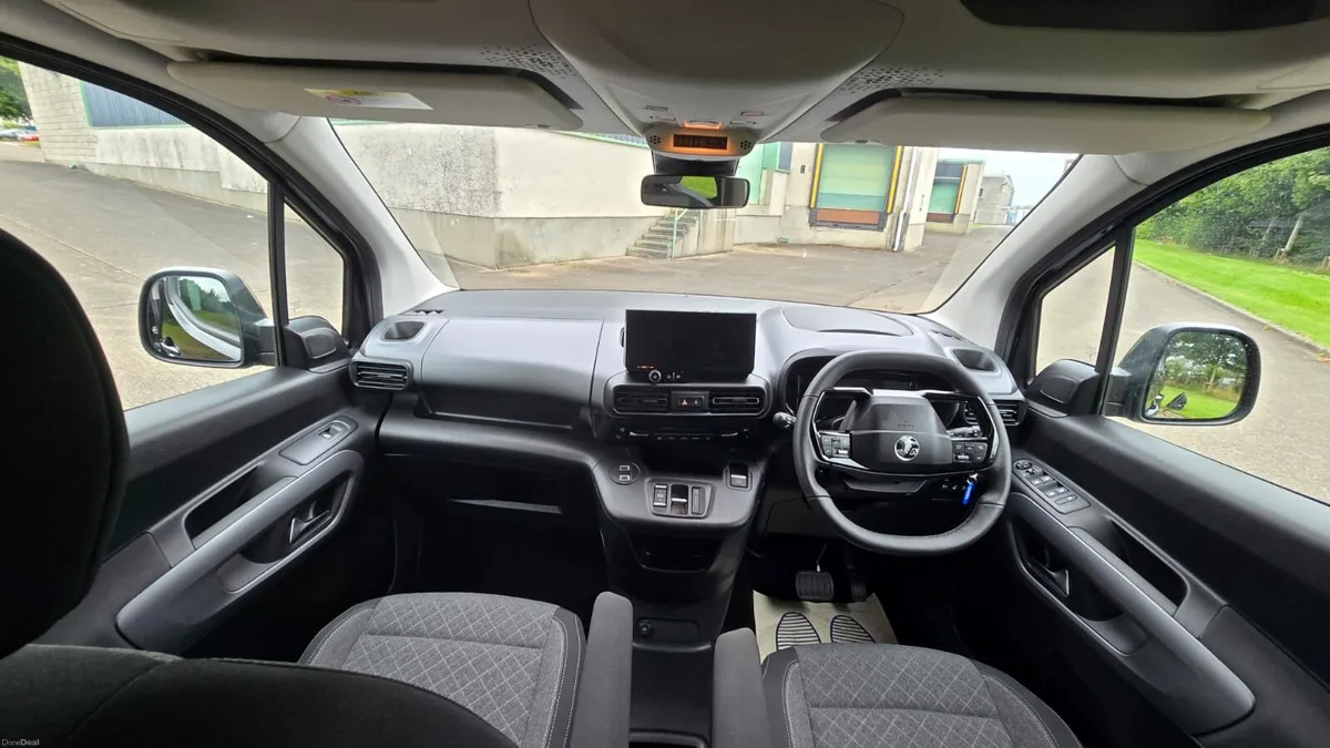 OpelCombo Life Electric EV 3 Isofix's 251 - Image 2