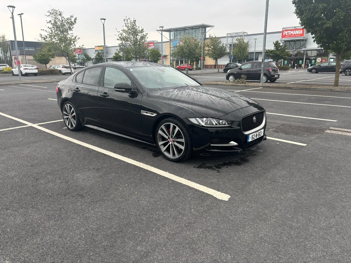 Jaguar XE - Image 1