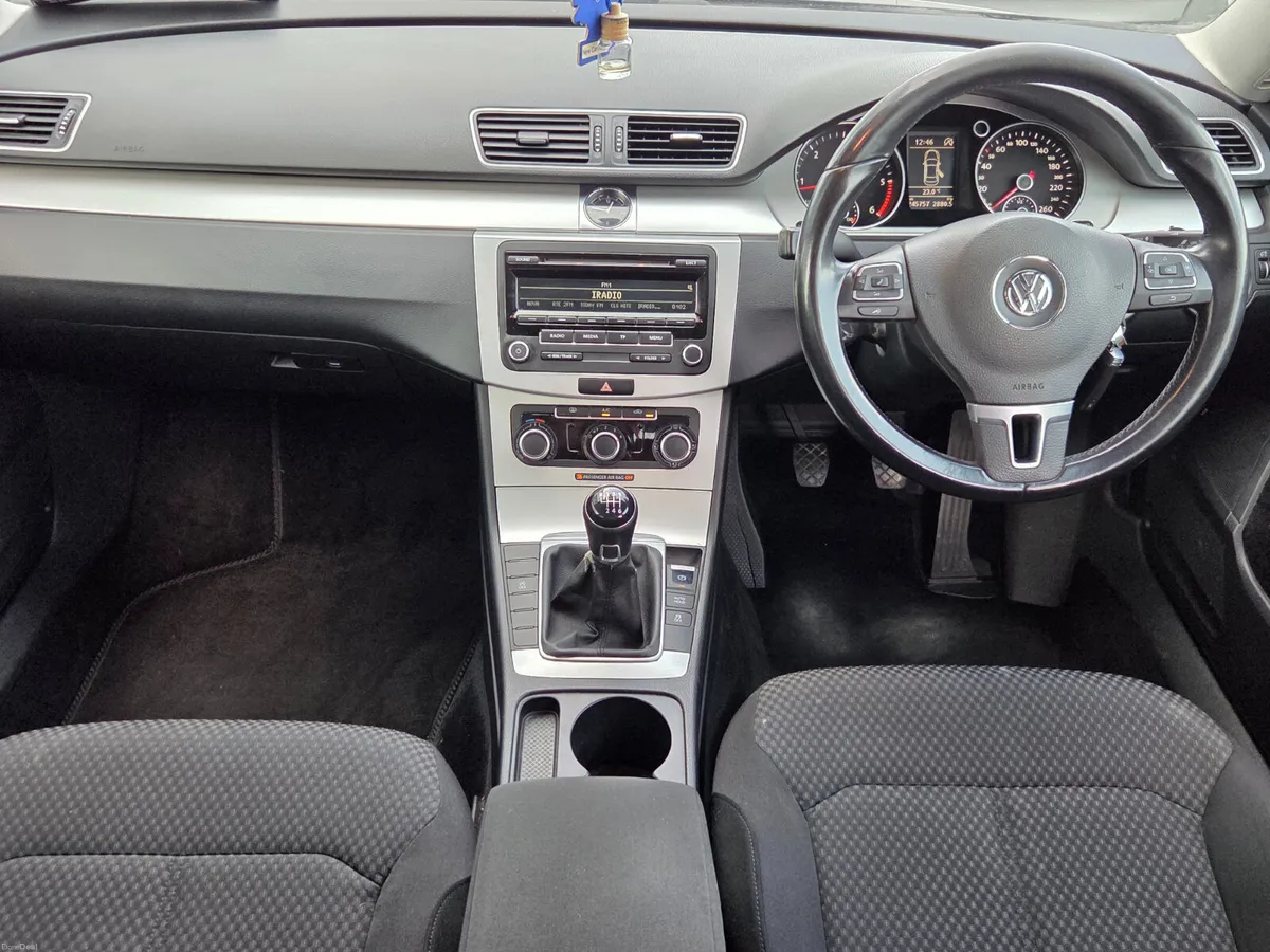 Volkswagen Passat 2014 - Image 4
