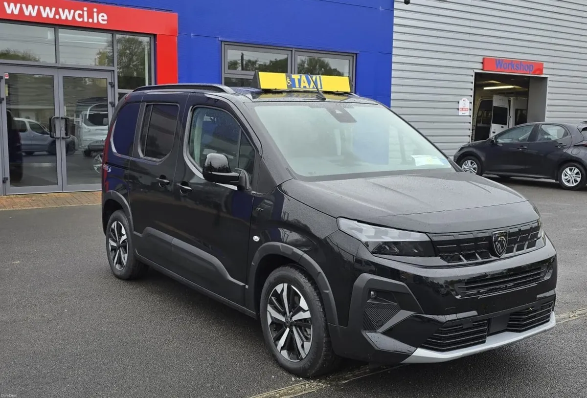 2026 Wheelchair Taxi Peugeot Rifter - Image 1