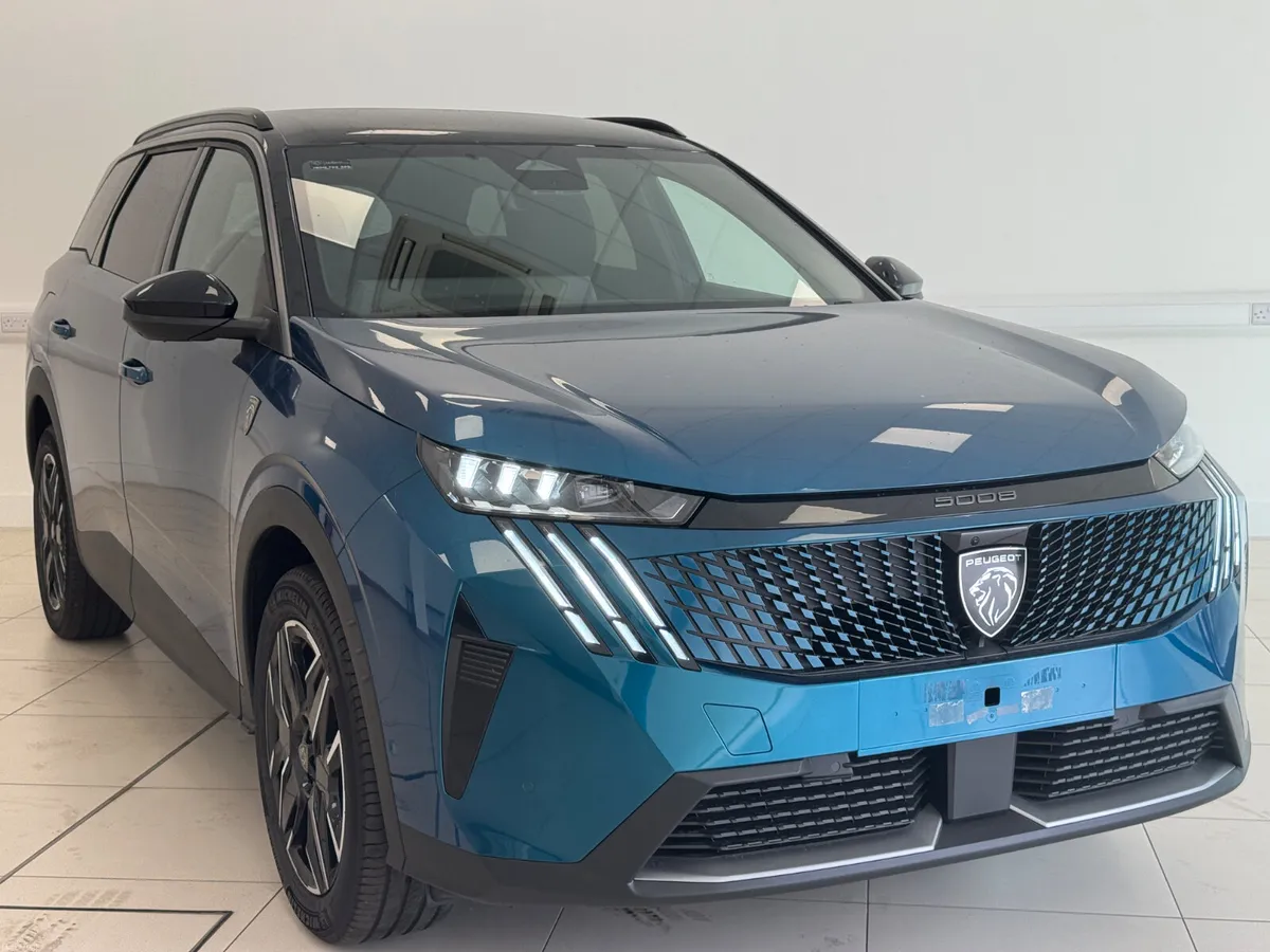 Peugeot 5008 2025 - Image 1