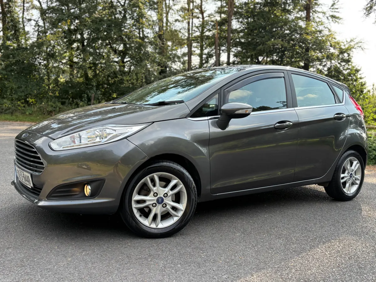 STUNNING!! 2016 Ford Fiesta 1.6  ST AUTOMATIC!! - Image 2