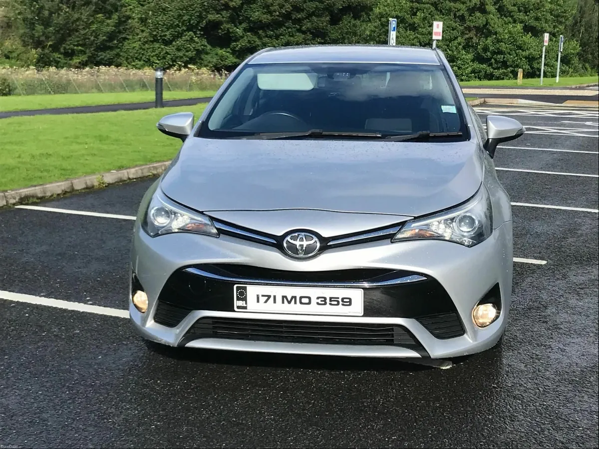 Toyota Avensis 2017 - Image 2