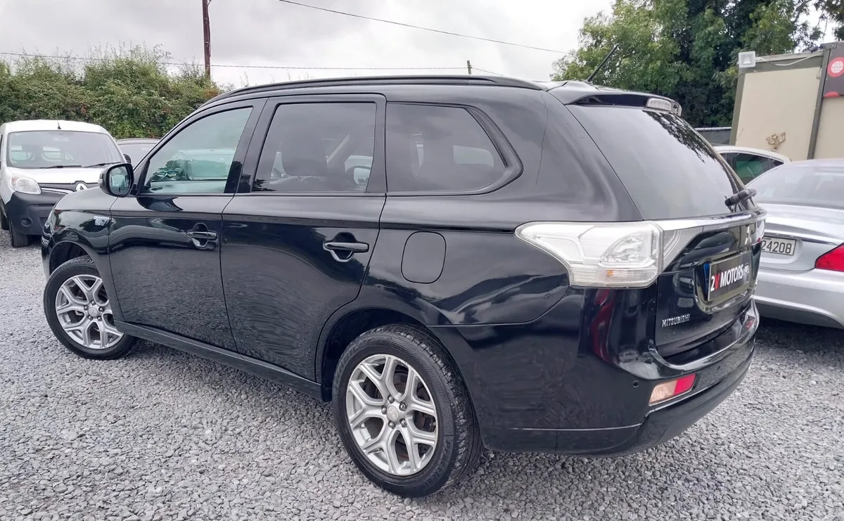 🔵 Mitsubishi Outlander 2.0 GX3H PHEV 160 BHP 4WD - Image 3