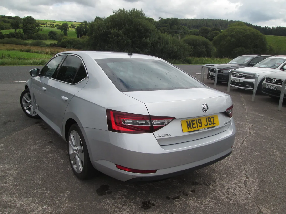 2019  SKODA  SUPERB  2.0  TDI  SEL  EXECUTIVE  5DR - Image 3