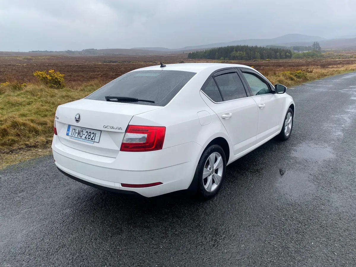 Skoda Octavia 1.6 TDI SE 115 BHP - Image 4