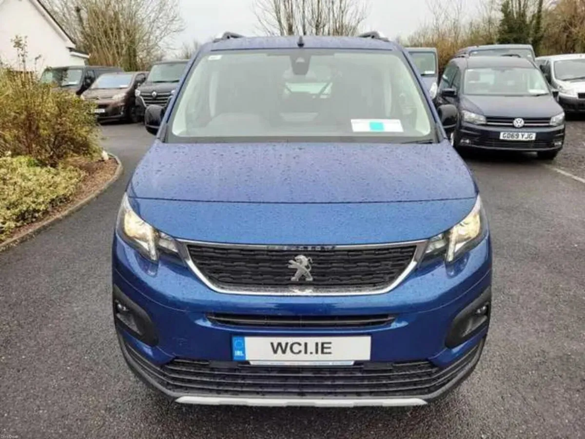 Wheelchair Car 2023 Peugeot Rifter - Image 3