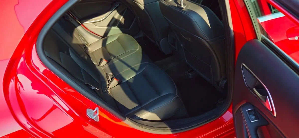 Mercedes-Benz A-Class 2016 - Image 4