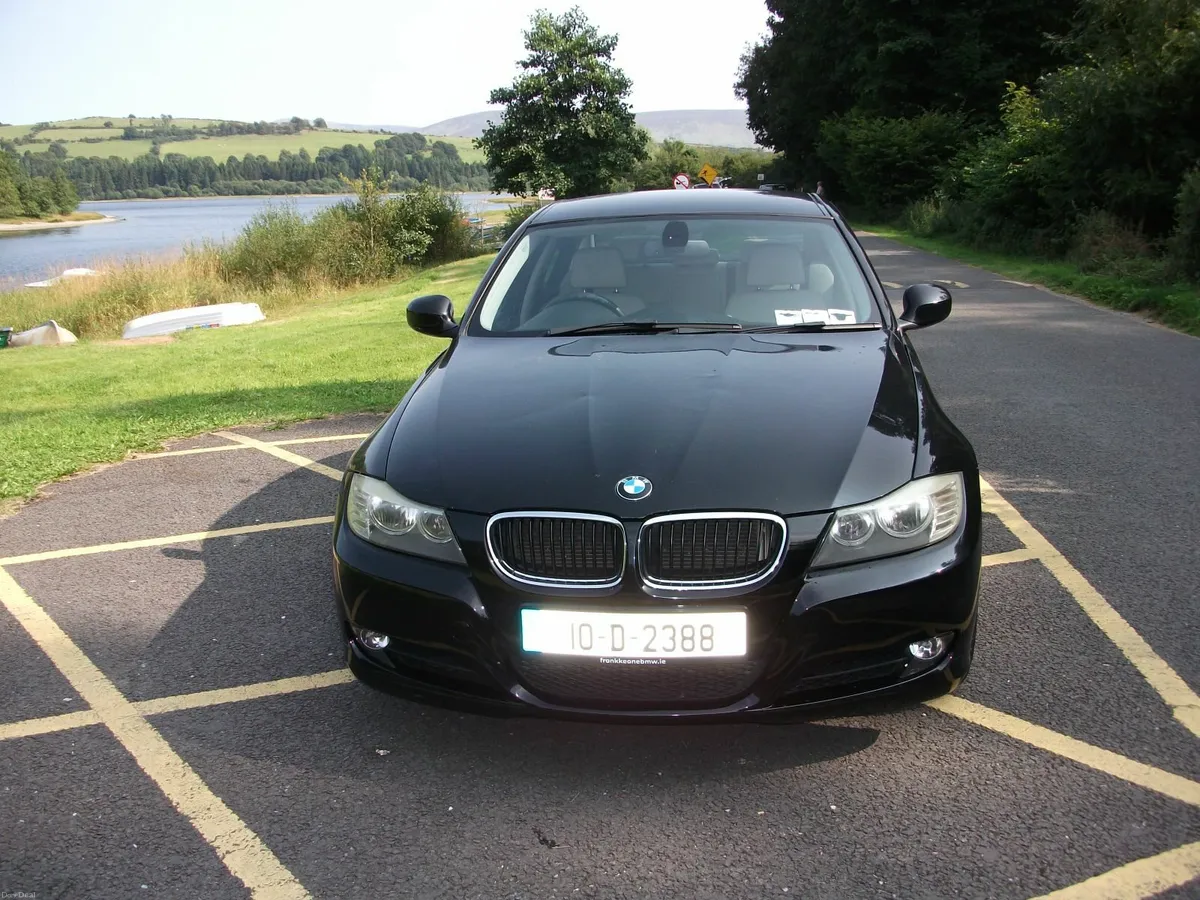 BMW AUTOMATIC  3-Series 318 BUSINESS EDITION  2010 - Image 2